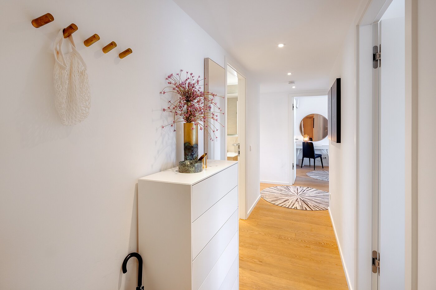 Apartamento de 4 habitaciones | München-Bogenhausen | 70380 | Flur vom Eingang kommend