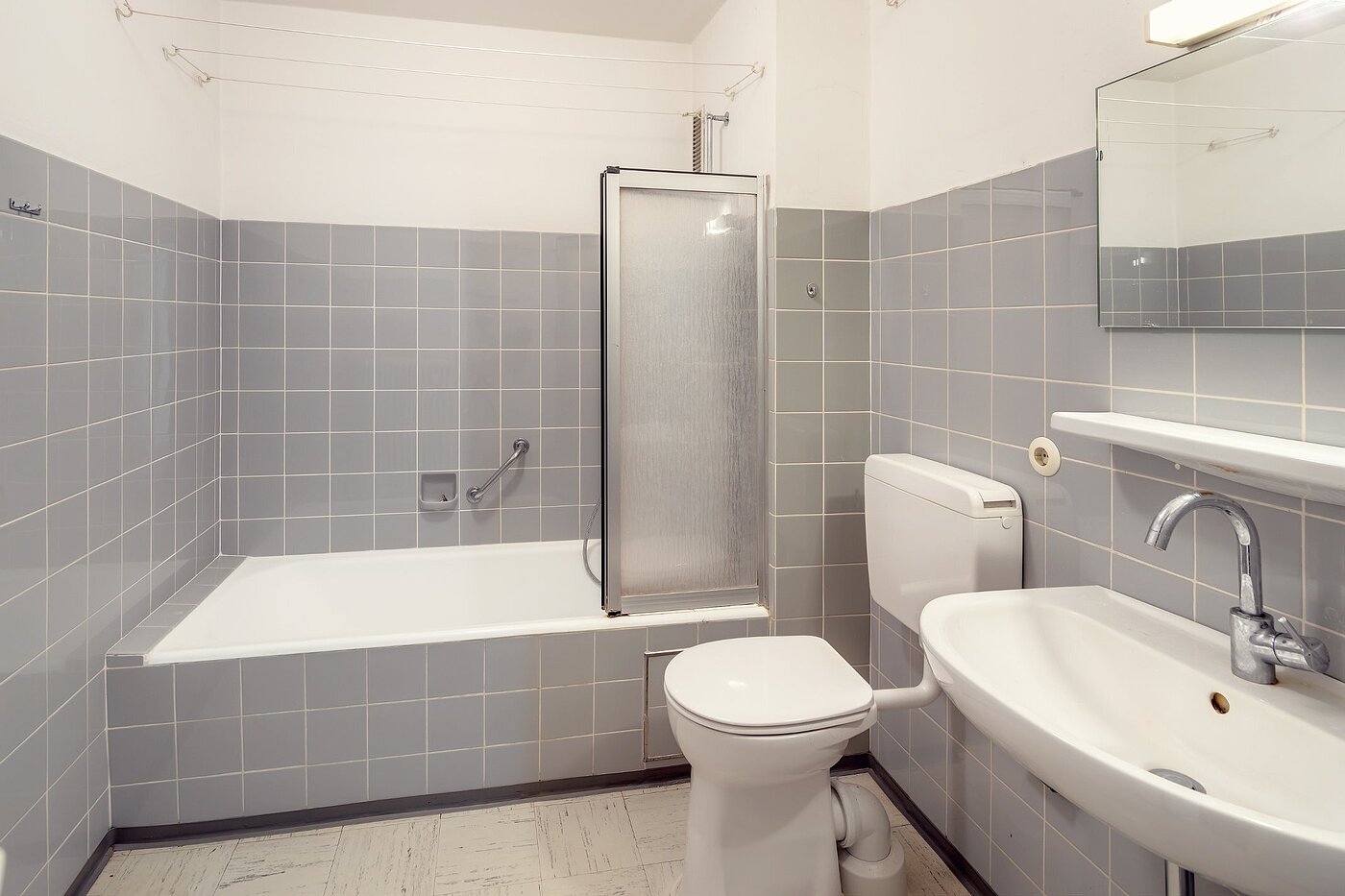 Apartamento de 4 habitaciones | München-Hadern | 2003ML2 | Bad mit Badewanne