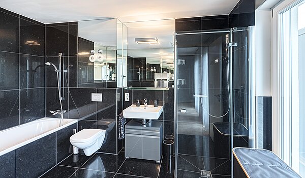 Penthouse de 3 habitaciones | München-Riem | 70468 | Ensuite-Bad mit Dusche...