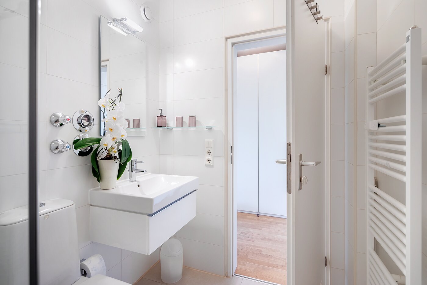 Apartment de 1 habitación | München-Solln | 70499 | Geschmackvolles Bad...