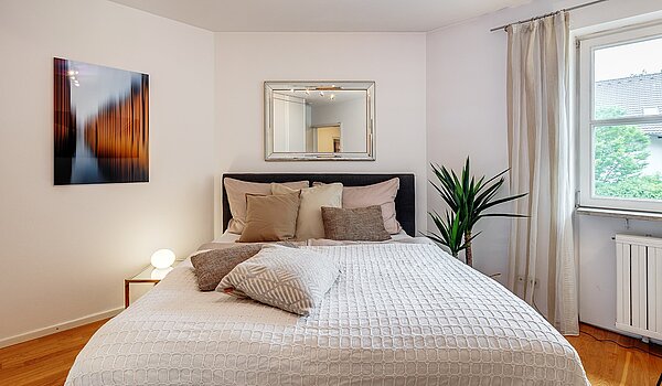 Apartamento de 3 habitaciones | München-Harlaching | 2108ML3 | Helles Schlafzimmer...