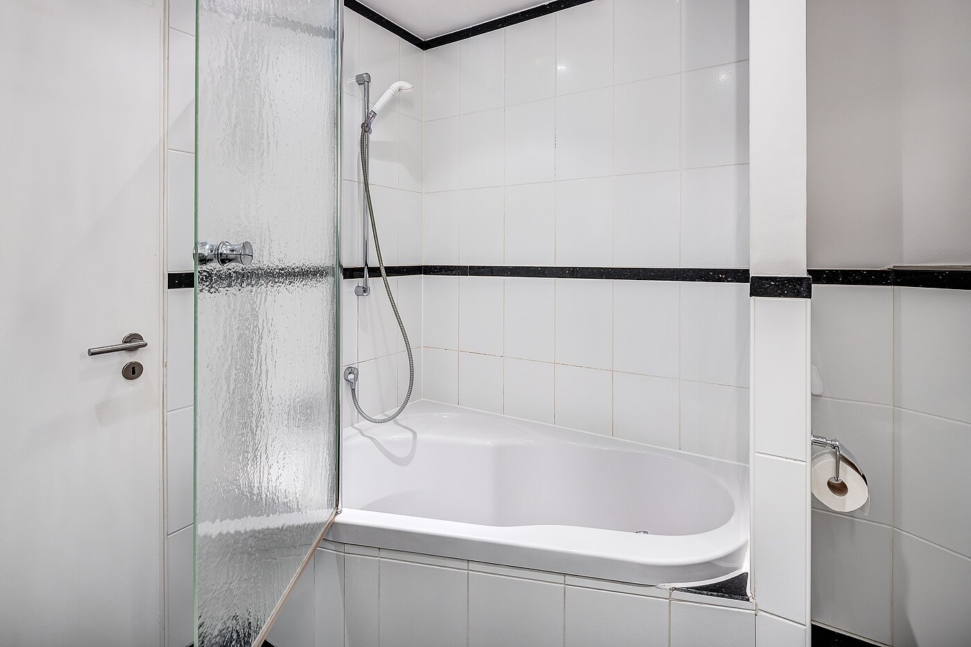 Apartamento de 3 habitaciones | München-Schwabing | 2202ML12 | ...mit ergonomischer Badewanne