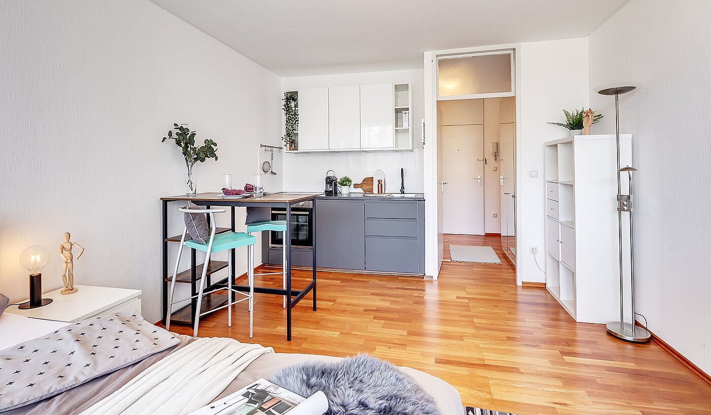 Apartamento de 1 habitación | München-Bogenhausen | 2103ML6 | Der Wohnraum klar strukturiert