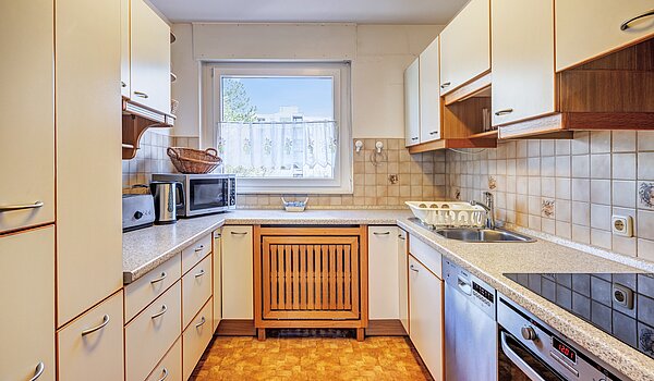 Apartamento de 2.5 habitaciones | München-Hadern | 70393 | Küche mit Fenster...