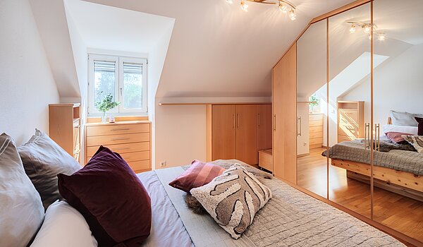 Piso ático de 3 habitaciones | 70501 | ...Stellfläche