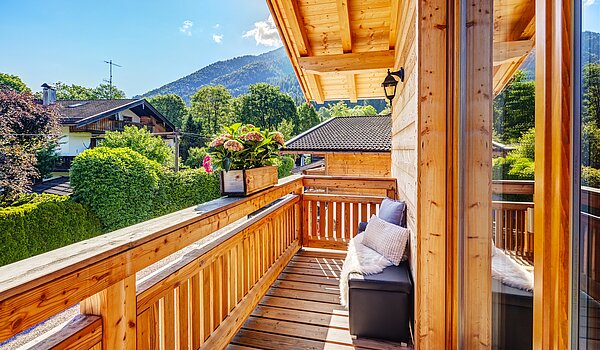 Apartamento de 6 habitaciones | 70095 | Individueller Balkon zur Suite