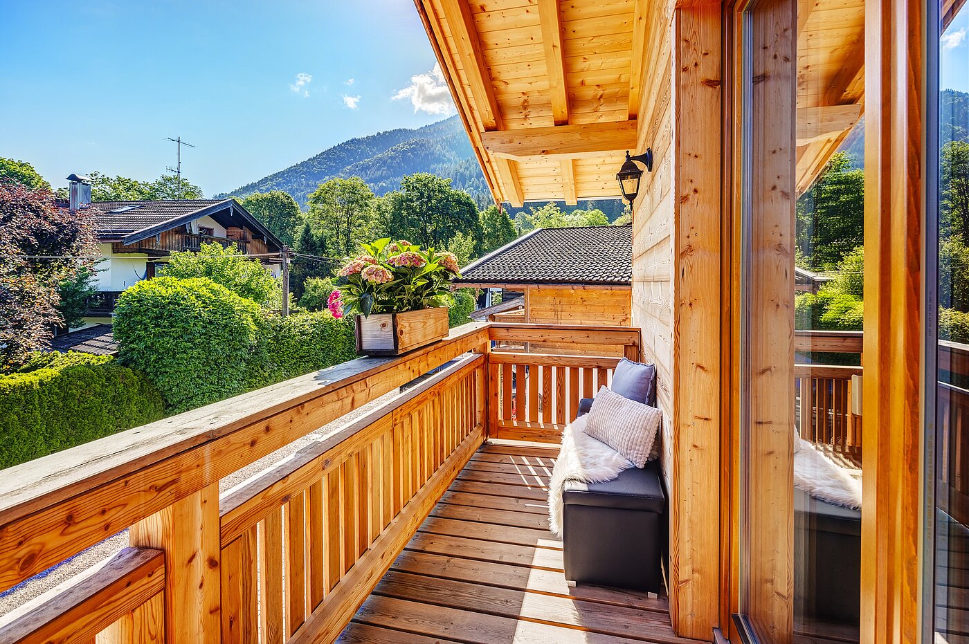 Apartamento de 6 habitaciones | 70095 | Individueller Balkon zur Suite