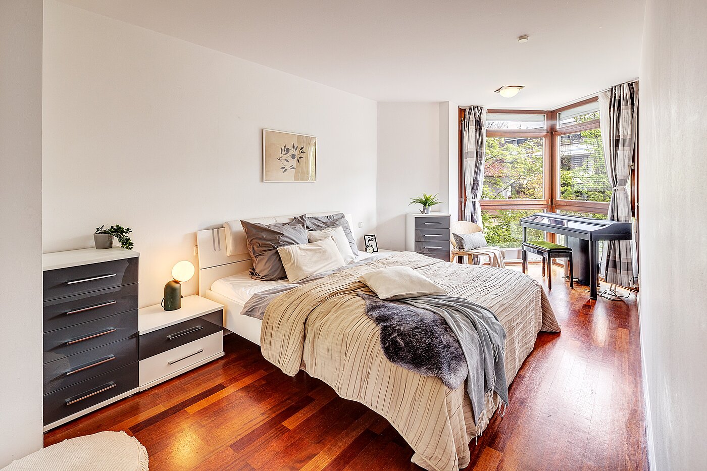 Apartamento de 3 habitaciones | München-Schwabing | 2202ML12 | Blick ins Schlafzimmer...