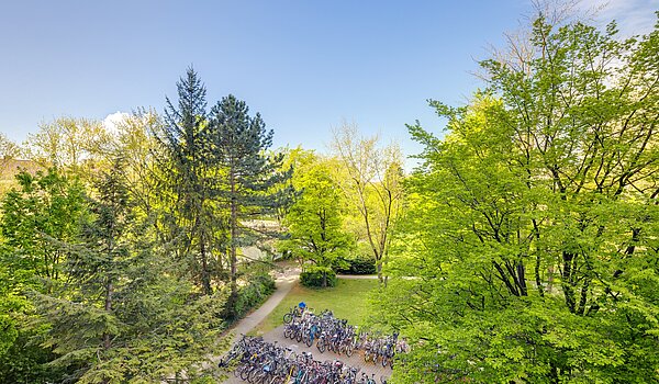 Apartamento de 2 habitaciones | München-Sendling-Westpark | 2204ML2 | ...Blick auf das parkähnliche Grundstück