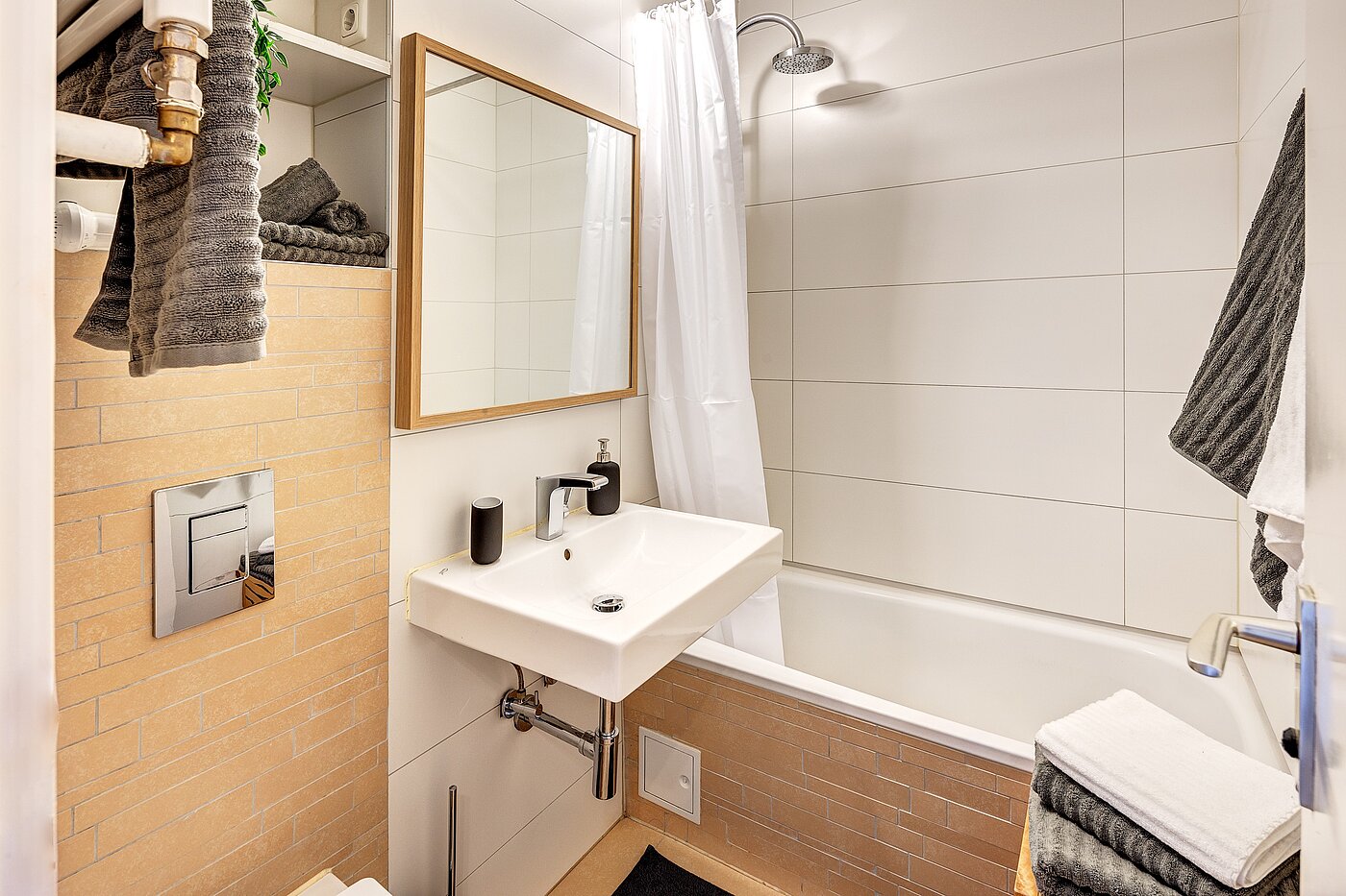 Apartamento de 1 habitación | München-Schwabing | 2210ML3 | Bad mit Wanne...