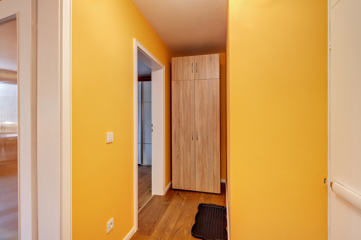 Apartamento de 2 habitaciones | München-Bogenhausen | 70287 | ...mit Blickrichtung Schlafzimmer...