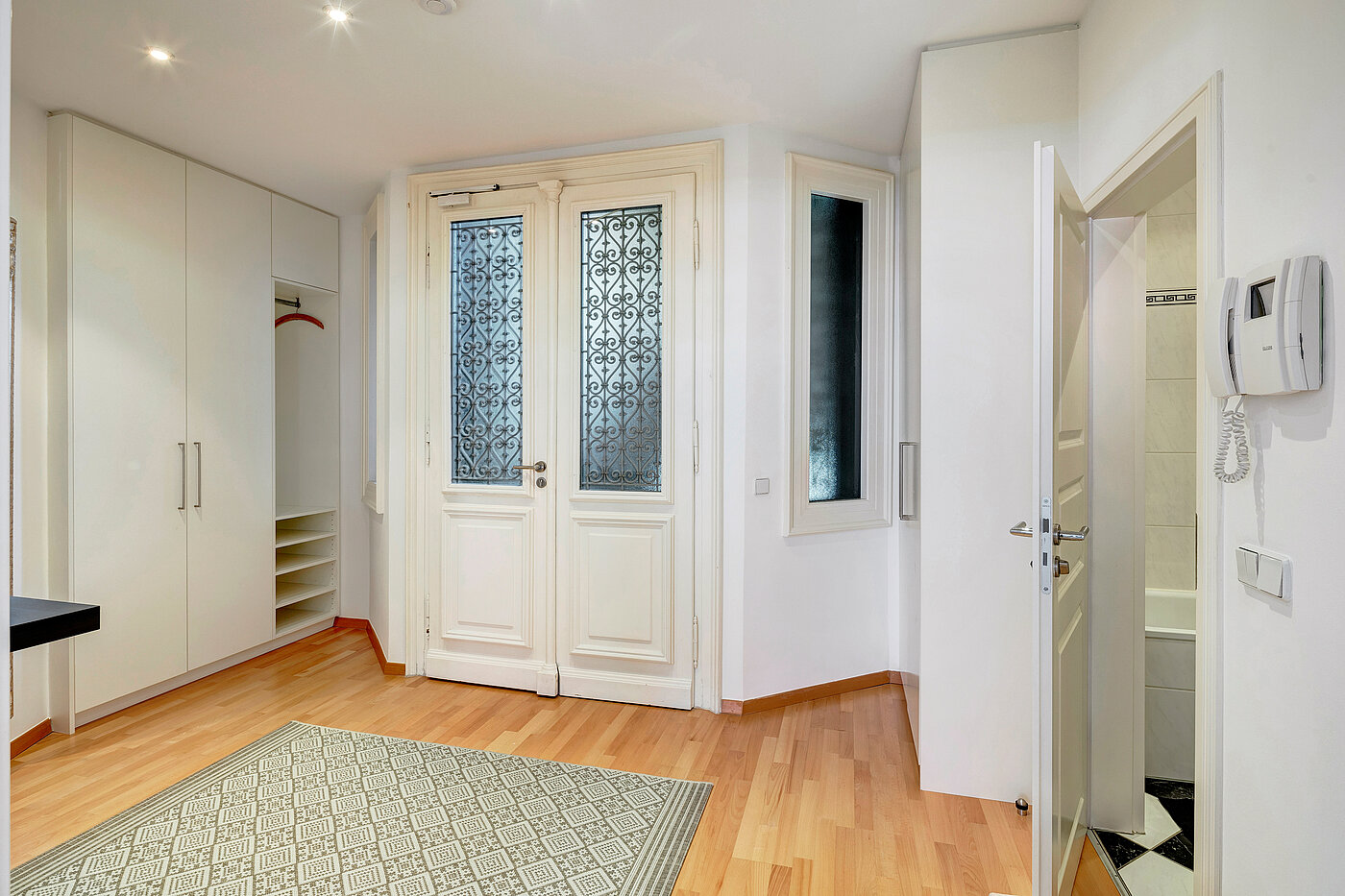 Apartamento de 1 habitación | München-Ludwigsvorstadt | 70388 | Eingangstüre