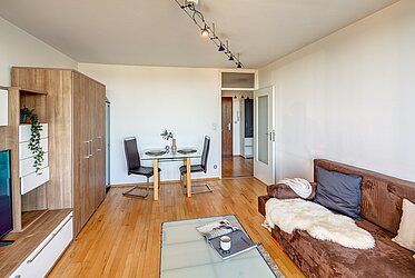 Sendling-Westpark: piso de 2 habitaciones con balcón esquinero soleado