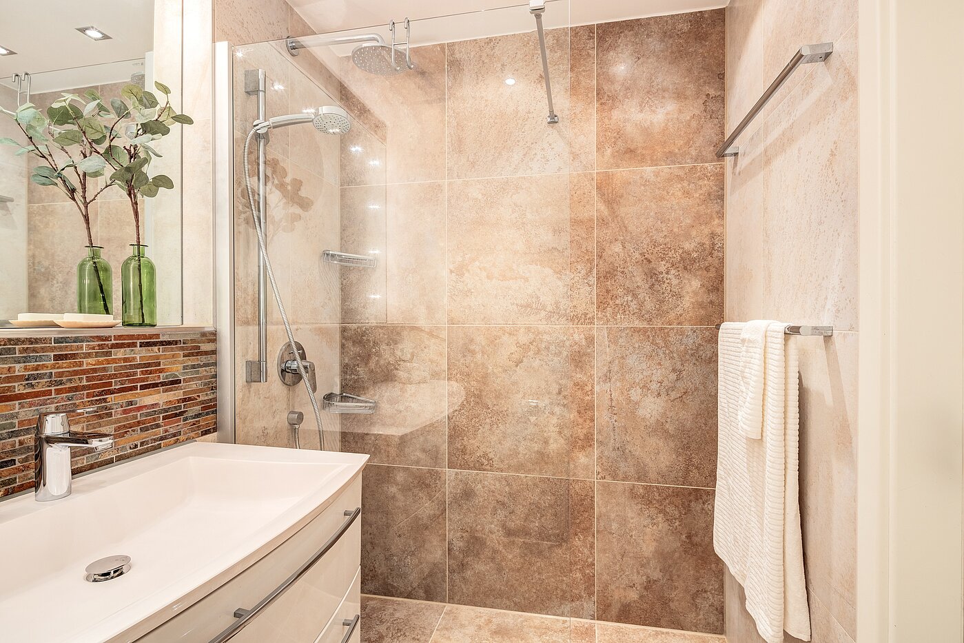 Apartamento de 3 habitaciones | München-Maxvorstadt | 70133 | ...großer Dusche