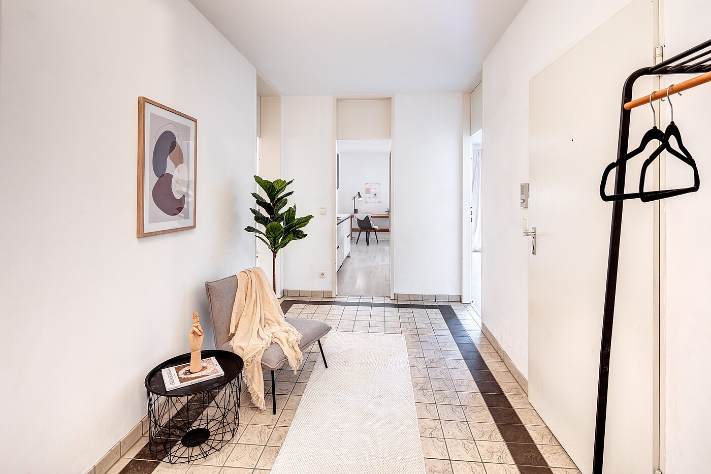 Piso en planta baja de 2.5 habitaciones | München-Harlaching | 70018 | ...Eingangsbereich mit...