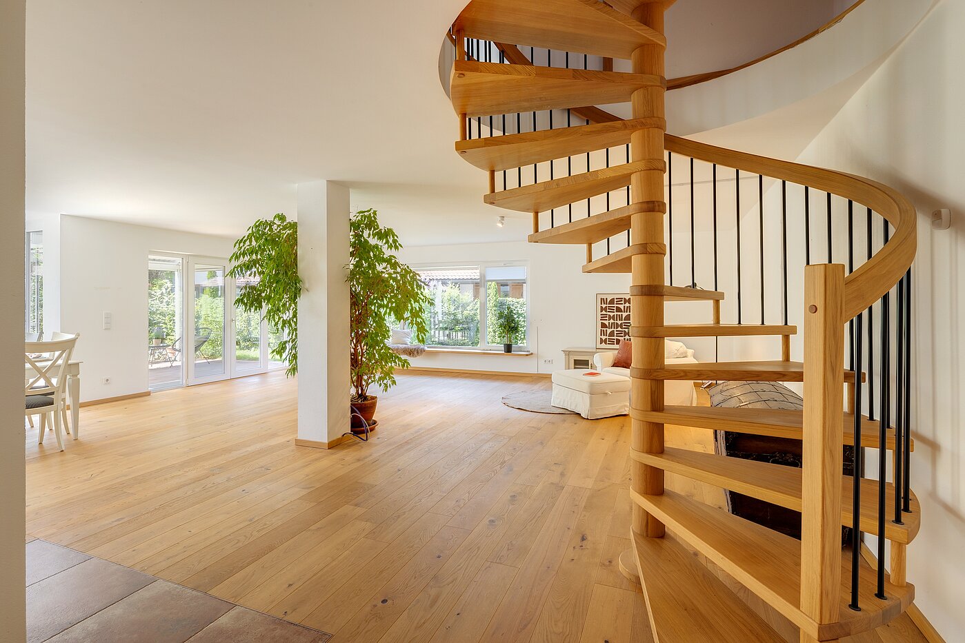 Propiedad especial de 8 habitaciones | 70406 | Wohnen Erdgeschoss