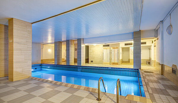 Piso en planta baja de 2 habitaciones | München-Schwabing | 70394 | Schwimmbad