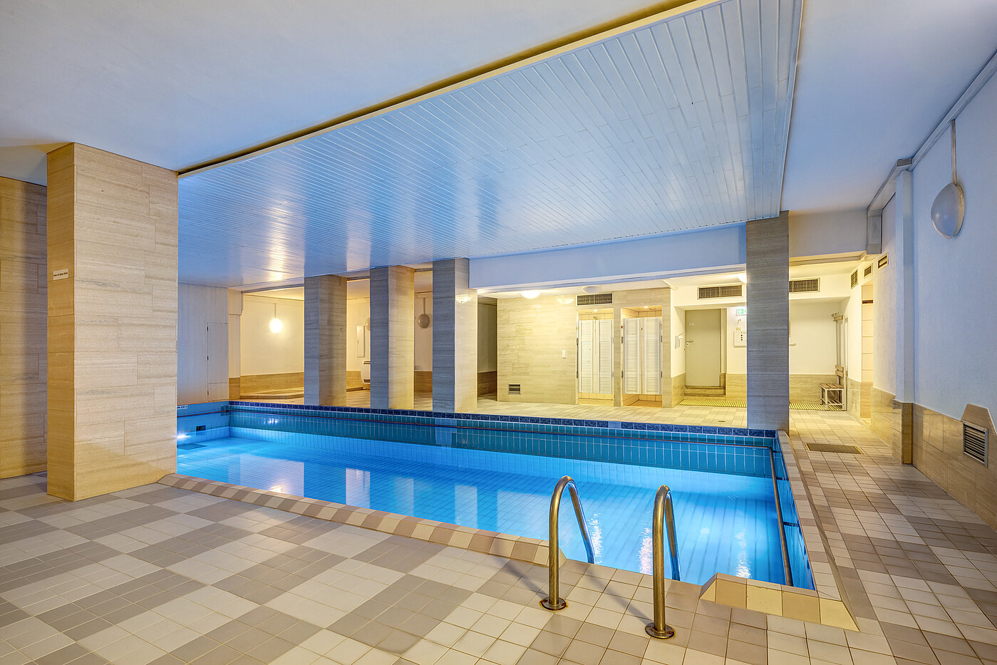 Piso en planta baja de 2 habitaciones | München-Schwabing | 70394 | Schwimmbad