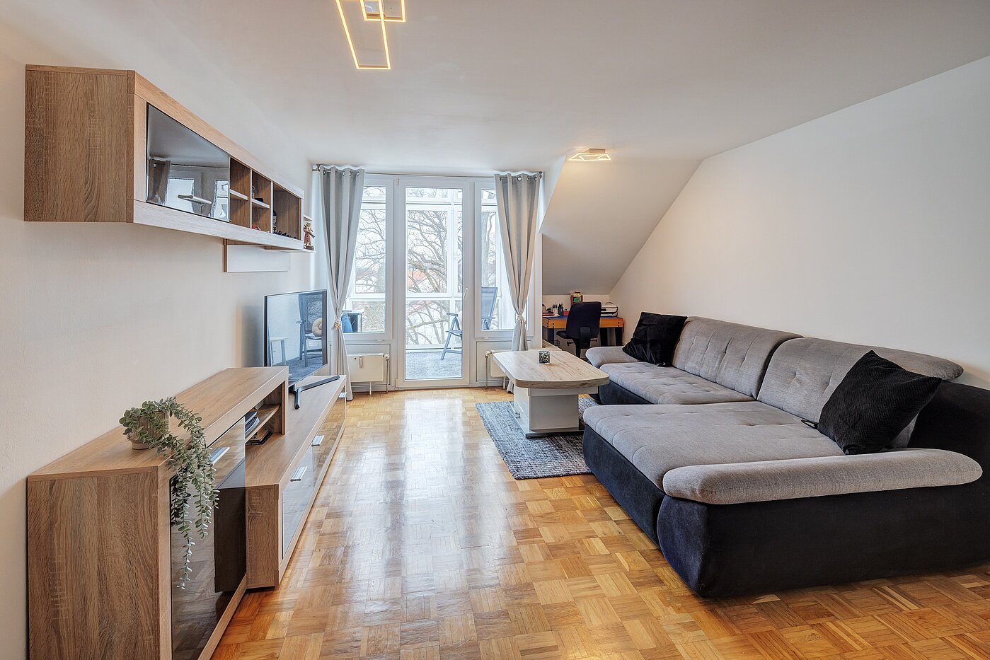 Apartamento de 2 habitaciones | Poing | 70373 | ...Wohnbereich mit...