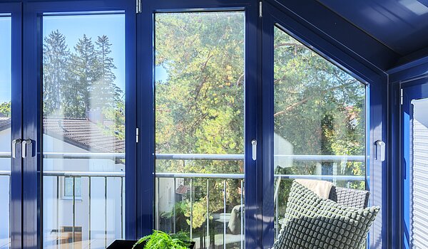 Piso ático de 3 habitaciones | 70501 | Einladender Wintergarten