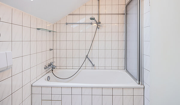 Apartamento de 2 habitaciones | Poing | 70373 | ...Badewanne
