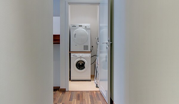 Piso en planta baja de 4 habitaciones | München-Neuhausen | 70471 | Flur vom Eingang kommend