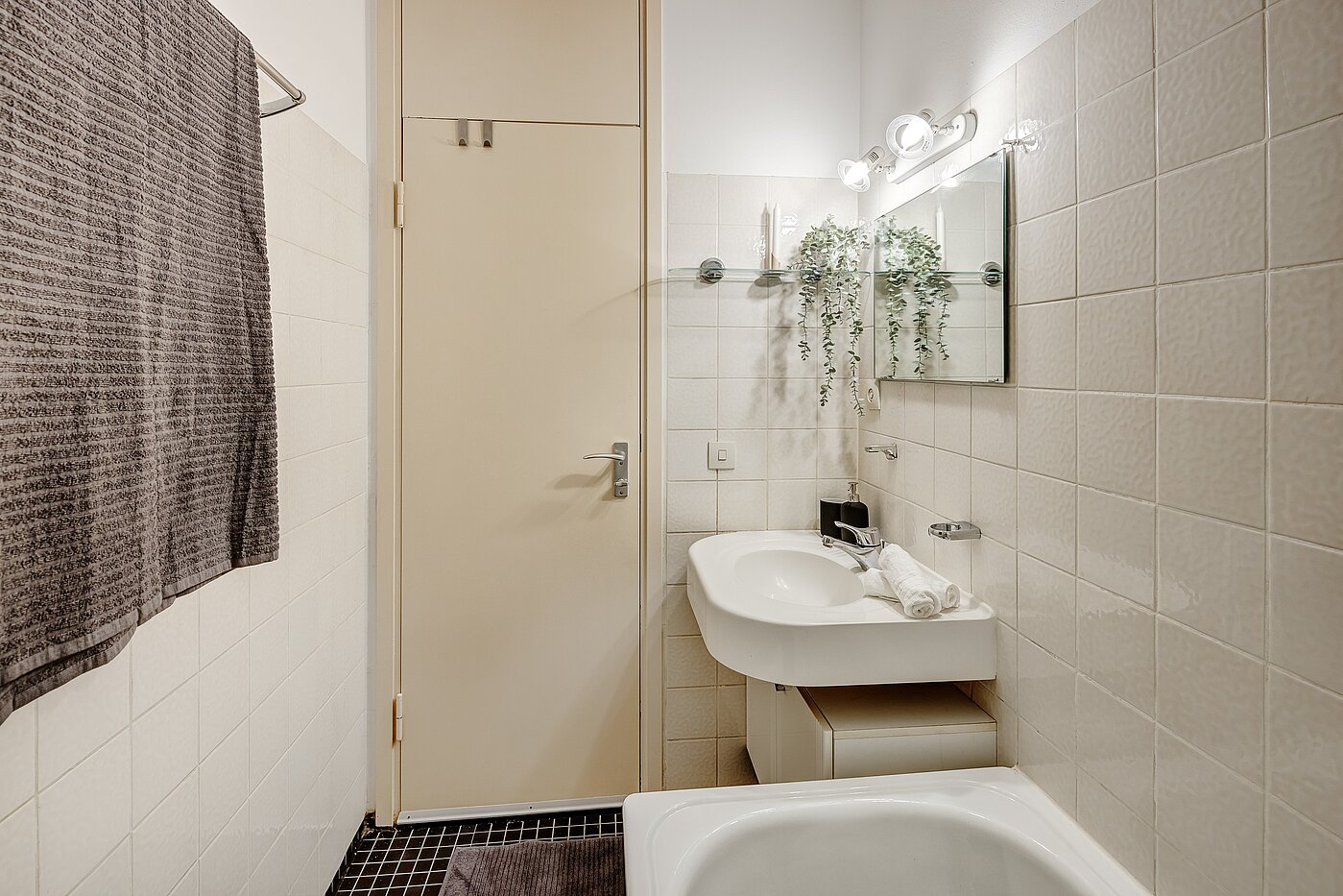 Apartamento de 1 habitación | München-Solln | 2201ML92 | Blick zur Tür