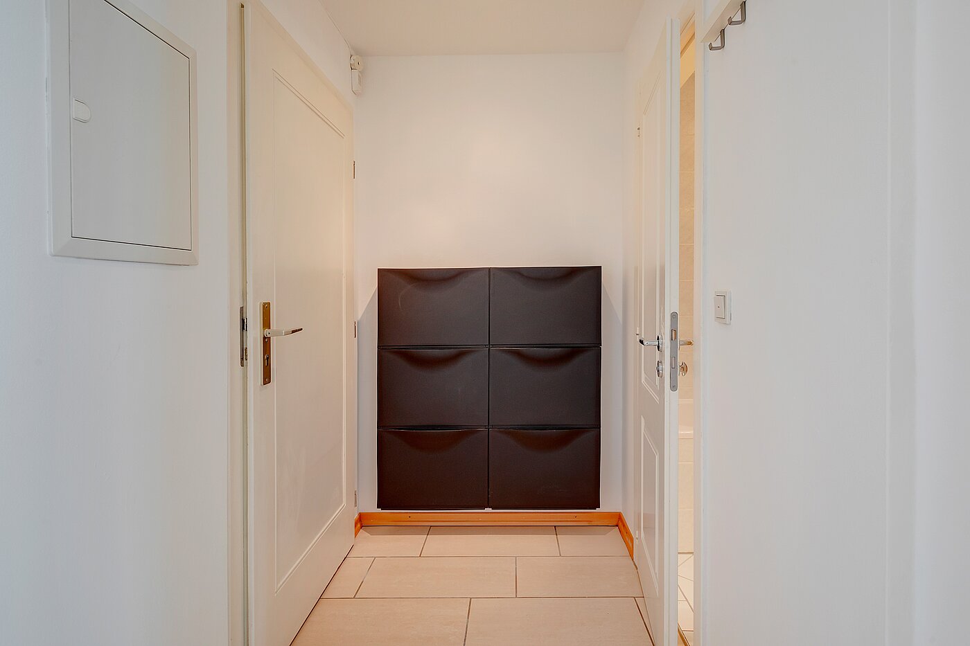 Apartamento de 2 habitaciones | München-Schwabing | 70130 | Diele Blickrichtung Eingang