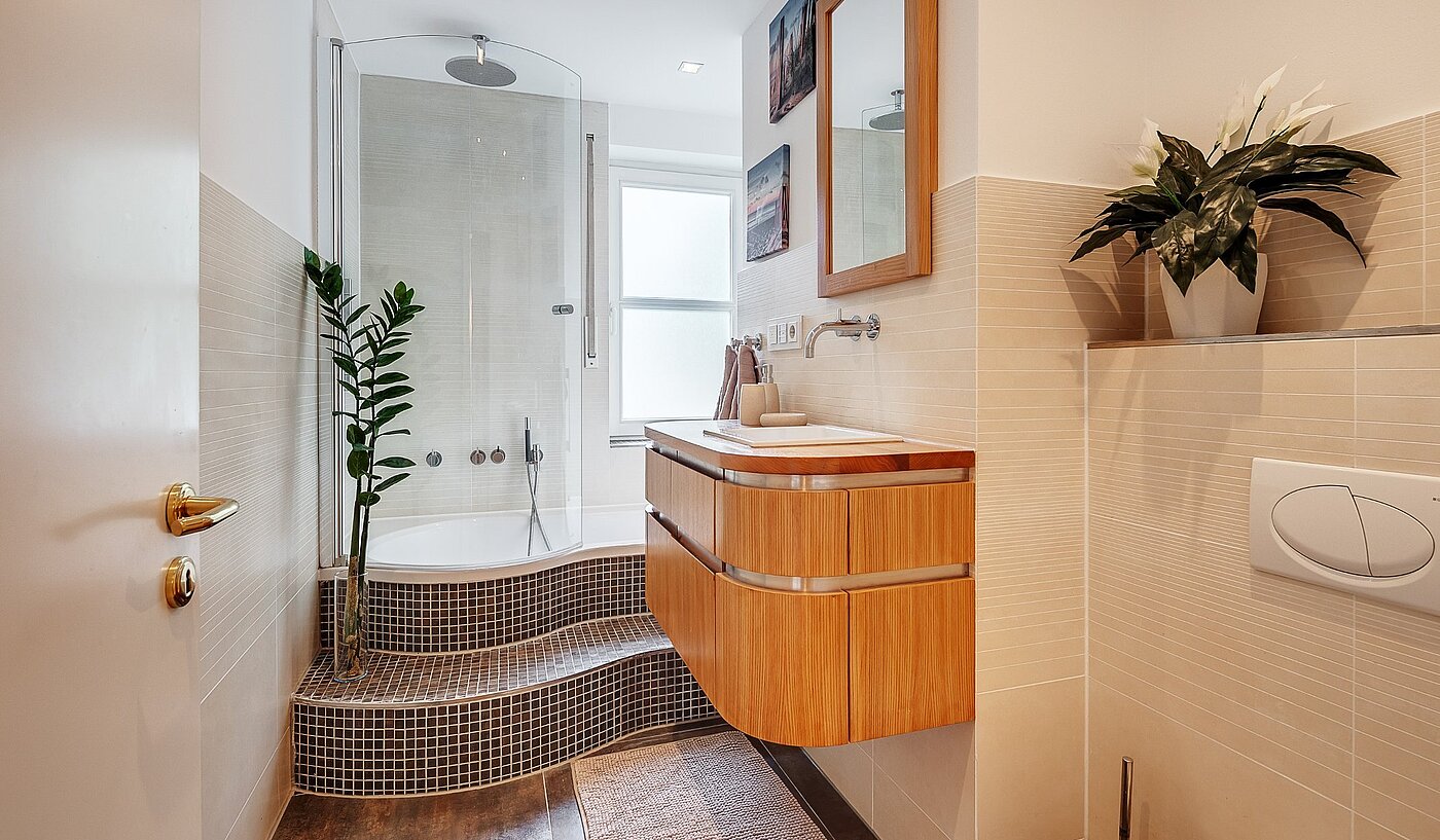 Apartamento de 3 habitaciones | München-Harlaching | 2108ML3 | Modernes Wohlfühl-Bad mit...