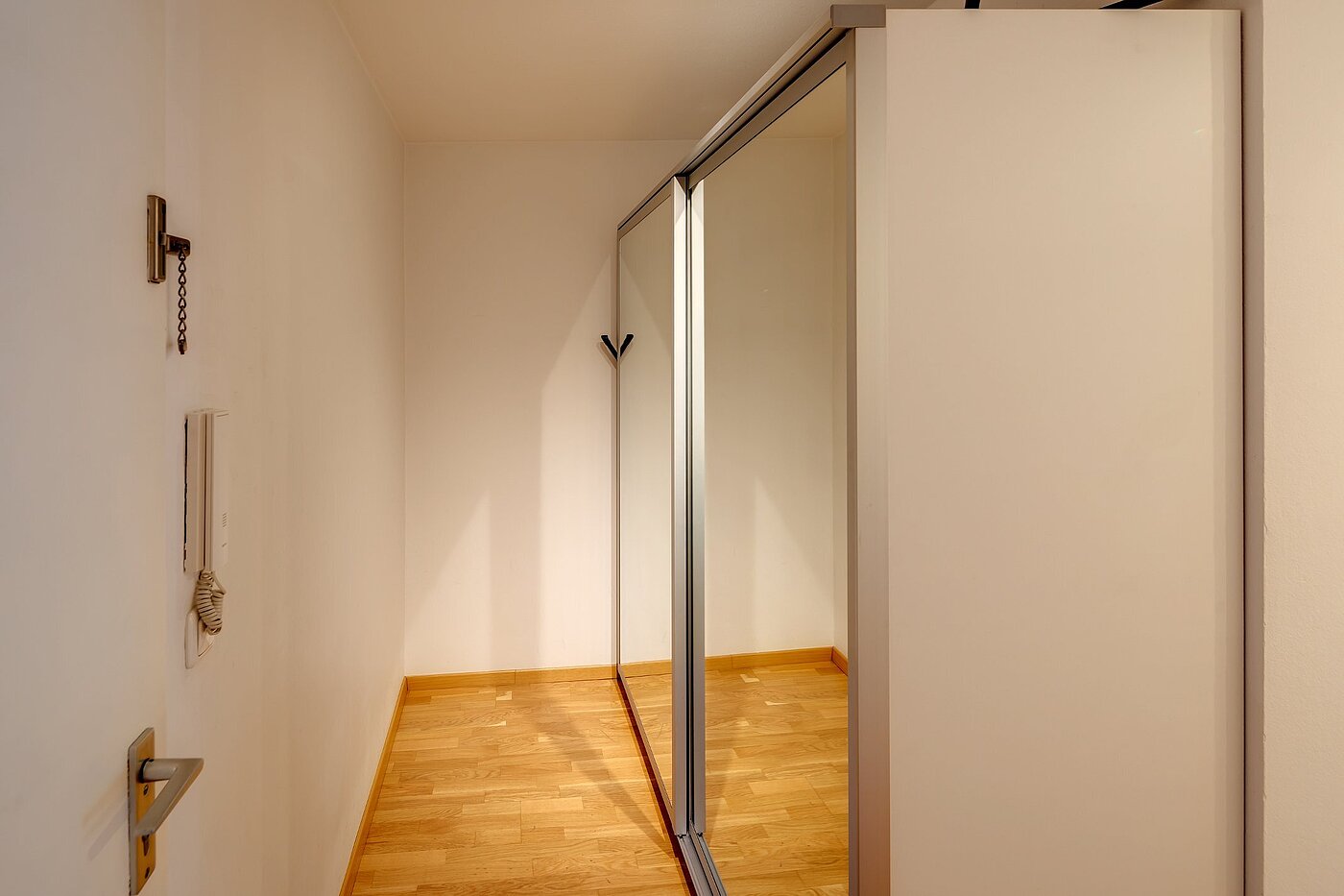 Apartamento de 1 habitación | München-Isarvorstadt | 2110ML3 | ...Einbauschrank