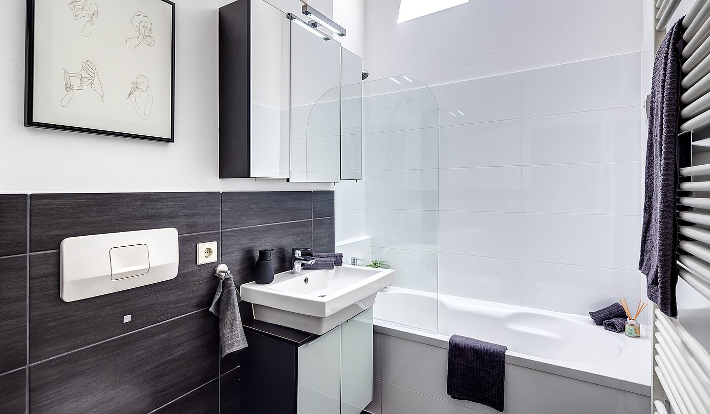 Apartamento de 2 habitaciones | München-Untermenzing | 70177 | Modernes Badezimmer...