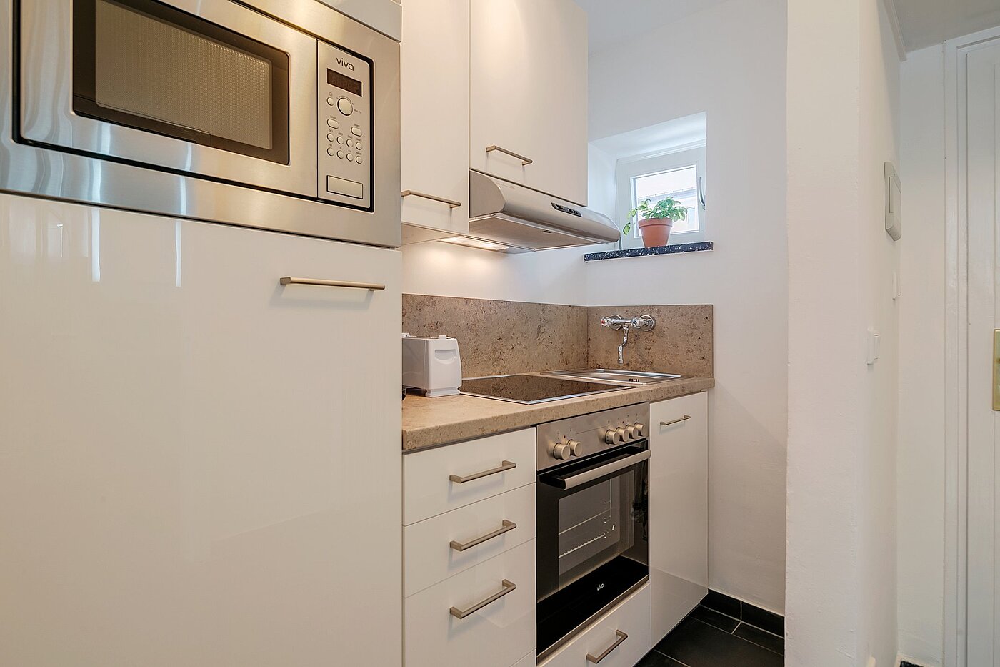 Apartamento de 1 habitación | München-Schwabing | 2105ML1 | Küche mit Fenster...