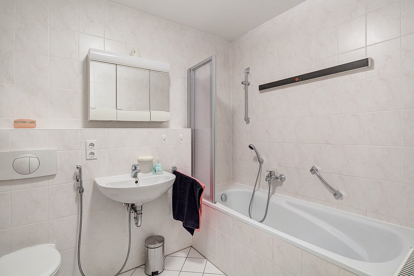 Apartamento de 2 habitaciones | München-Pasing | 70141 | Badezimmer mit Wanne