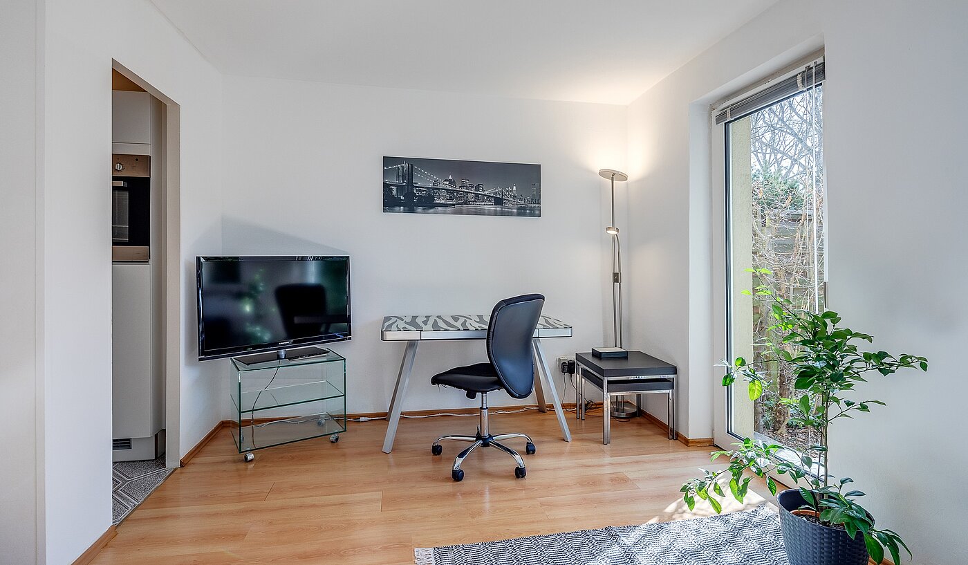 Apartamento de 1 habitación | München | 70073 | ...Arbeitsbereich mit Zugang...
