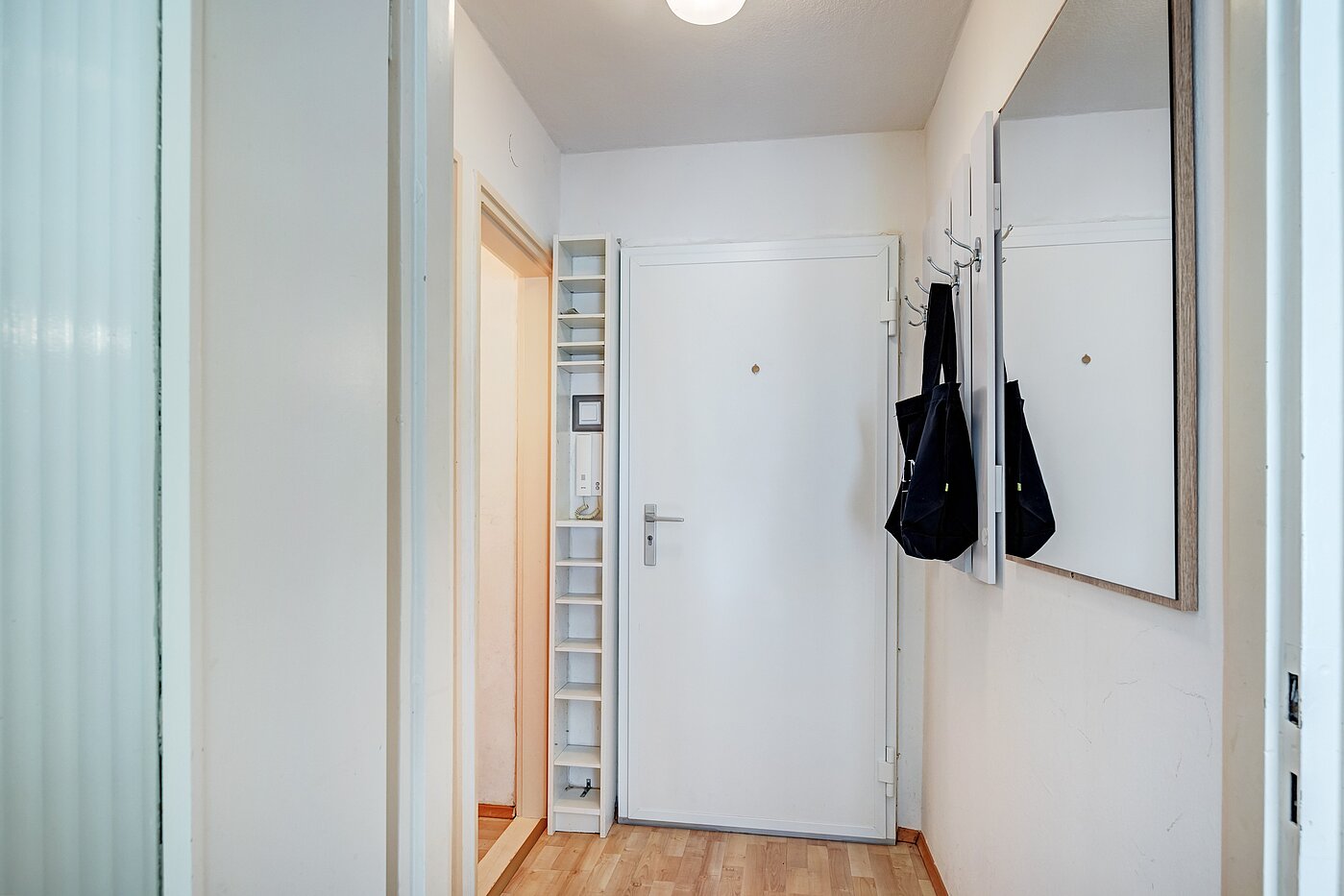 Entresuelo  de 1 habitación | München-Bogenhausen | 70301 | Blick zur Tür
