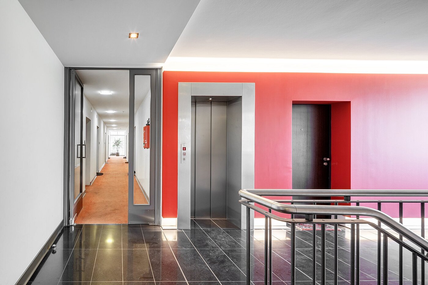 Apartamento de 2 habitaciones | München-Haidhausen | 2105ML6 | Treppenhaus mit Lift