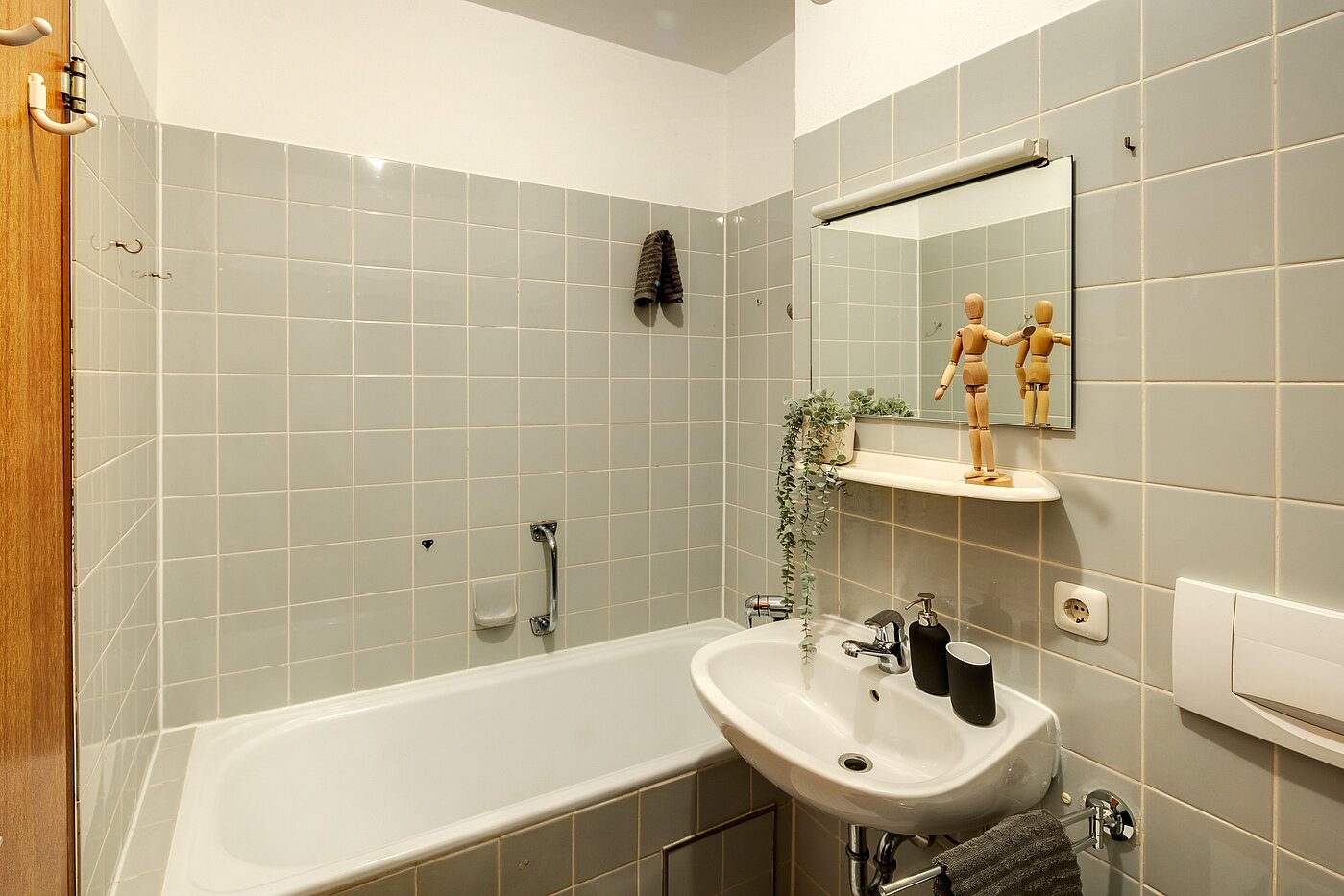 Apartamento de 1 habitación | Herrsching am Ammersee | 2302ML2 | Badzimmer mit Wanne