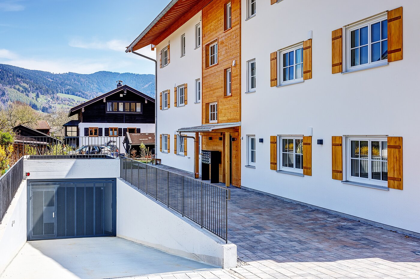 Piso en planta baja de 2 habitaciones | Bad Wiessee | 700942 | Eingang und Zufahrt zur Tiefgarage