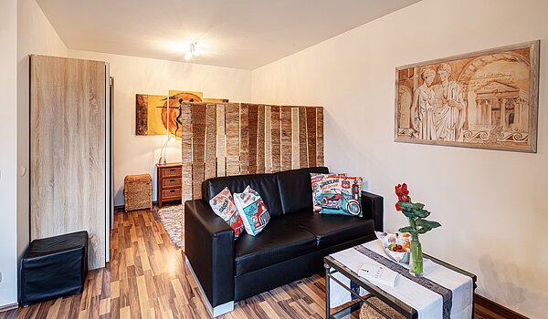 Apartamento de 1 habitación | Karlsfeld | 70460 | Wohn- und Schlafbereich