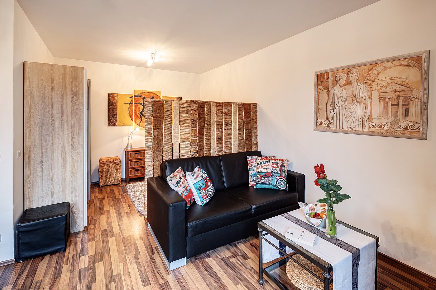 Apartamento de 1 habitación | Karlsfeld | 70460 | Wohn- und Schlafbereich