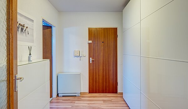 Apartamento de 2.5 habitaciones | München-Hadern | 70393 | Flur Blickrichtung Eingang