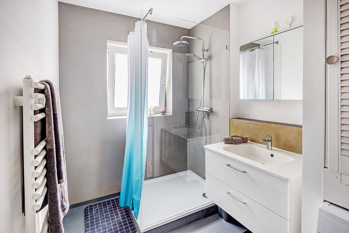 Apartamento de 3 habitaciones | München-Schwabing | 70292 | Bad mit Fenster