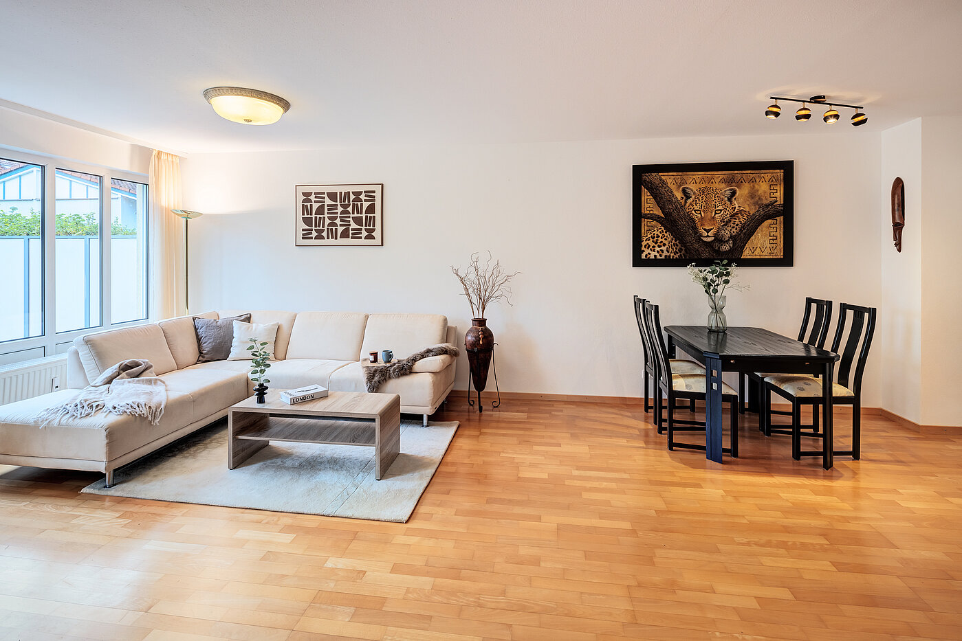 Piso dúplex  de 4.5 habitaciones | 70295 | Wohn- und Essbereich