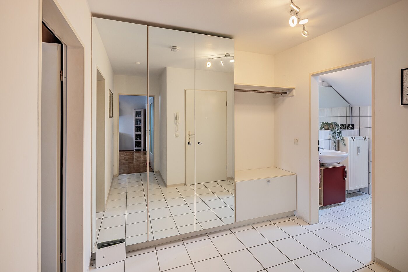 Apartamento de 2 habitaciones | Poing | 70373 | Geräumige...