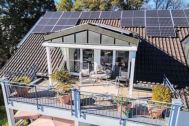 Ottobrunn: Atractivo piso de 3 habitaciones con terraza en la azotea que te enamorará / disponible