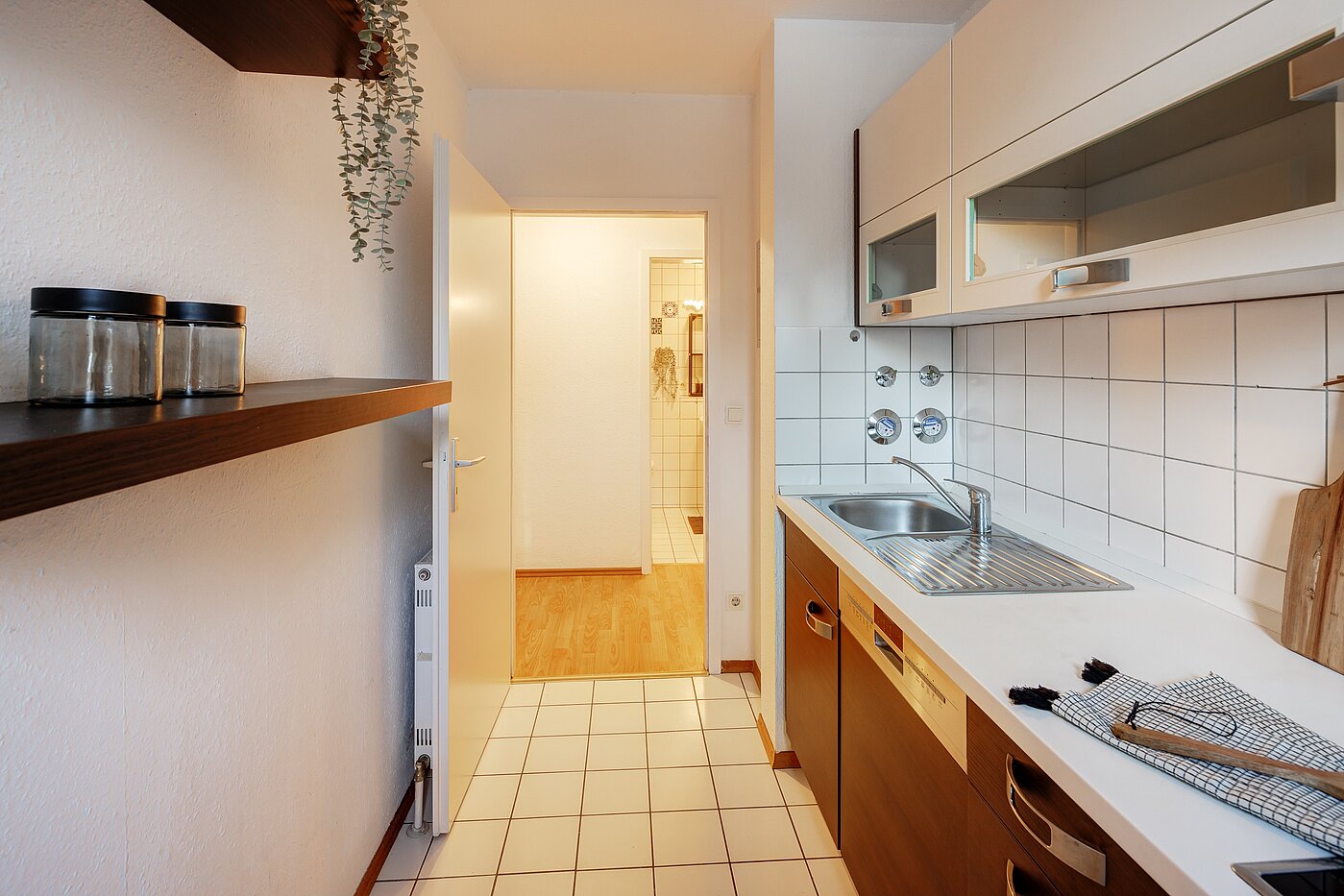 Apartamento de 3 habitaciones | München-Bogenhausen | 70085 | Küche komplett eingerichtet...