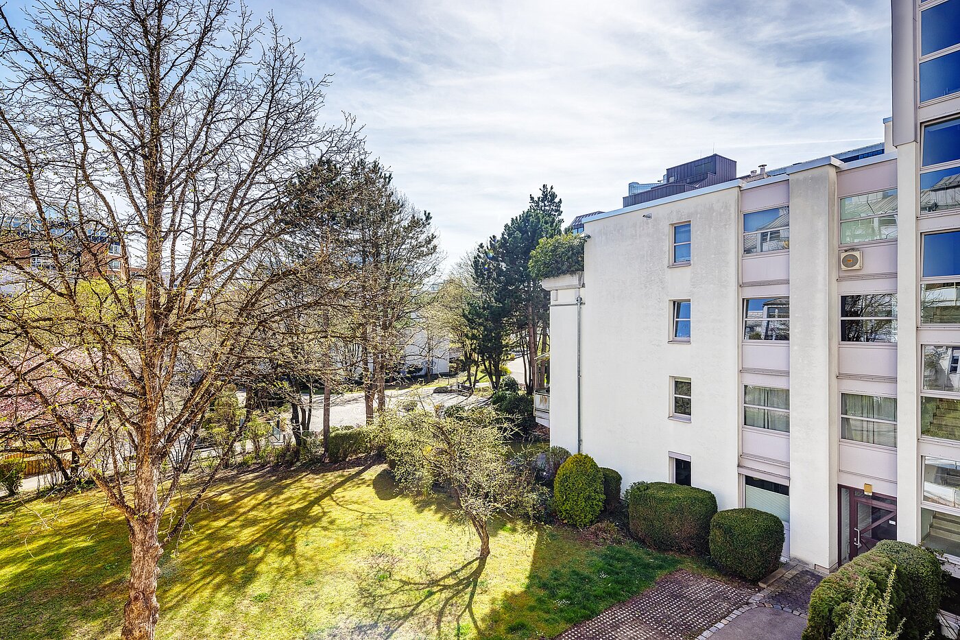 Apartamento de 1.5 habitaciones | München-Bogenhausen | 2203ML2 | ...begrünten Innenhof