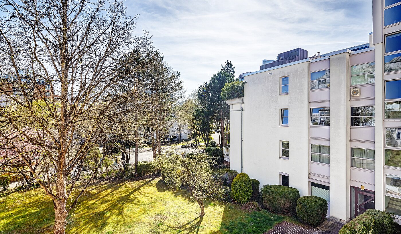 Apartamento de 1.5 habitaciones | München-Bogenhausen | 2203ML2 | ...begrünten Innenhof