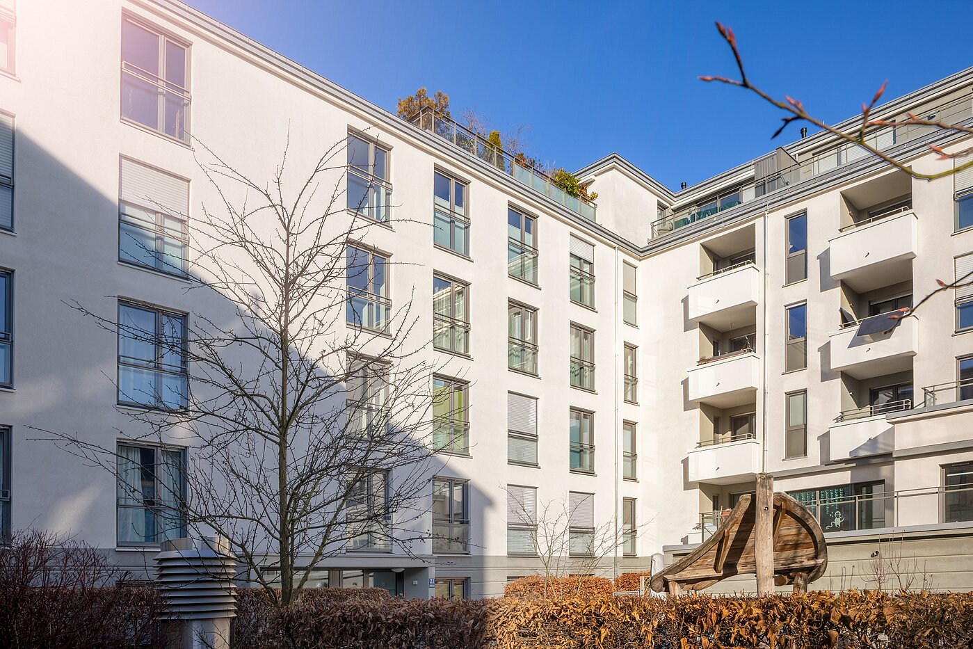 Apartamento de 4 habitaciones | München-Bogenhausen | 70380 | Blick von der Straßenseite aus