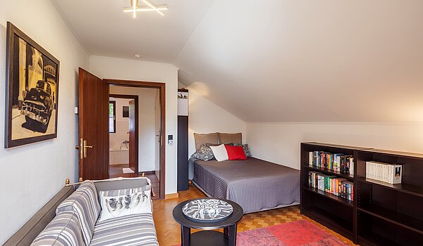 Casa unifamiliar  de 4 habitaciones | Neubiberg | 70429 | Schlafzimmer II im OG
